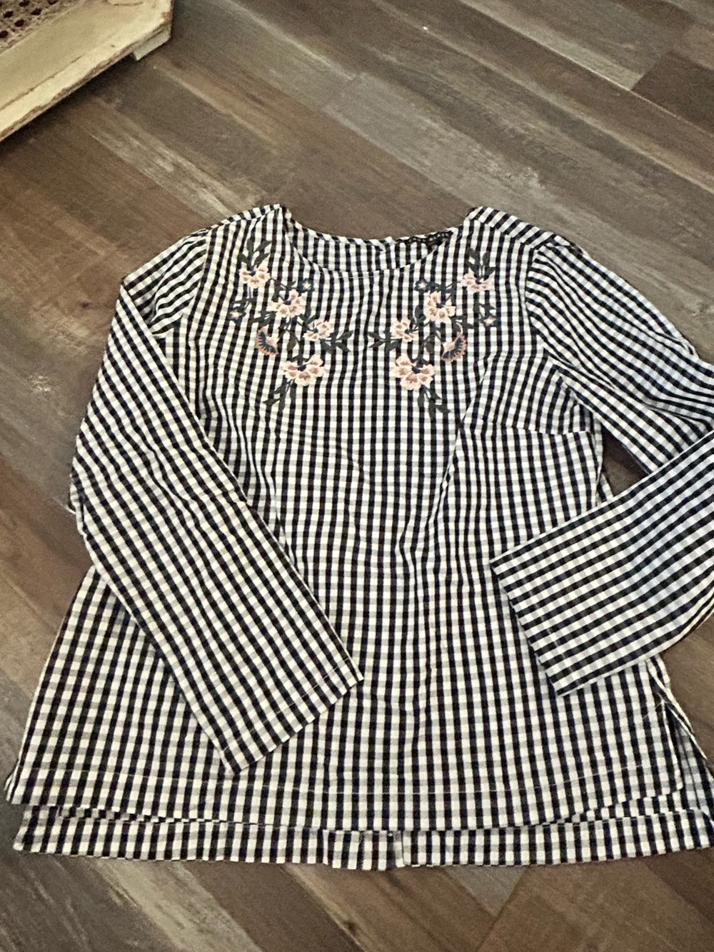 como black long sleeve embroidered gingham back button L 186